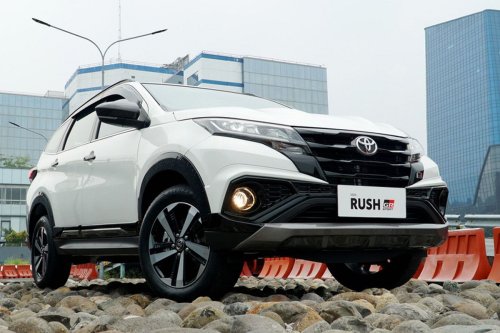 Toyota, Diskon Rush Tembus Rp 28 Juta, Jadi SUV RWD Termurah Toyota