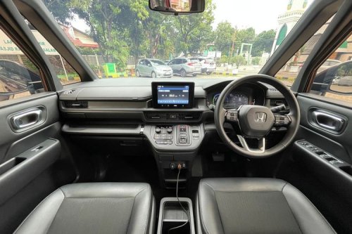Honda, Wuling, Honda Step WGN vs Wuling Darion: Mana MPV Hybrid Terbaik?