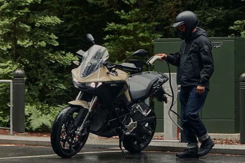 BRIN Dorong Standarisasi Steker dan Soket Motor Listrik