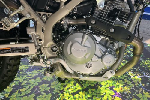 Kawasaki KLX230 Sherpa Resmi Diluncurkan di Jakarta Fair 2025
