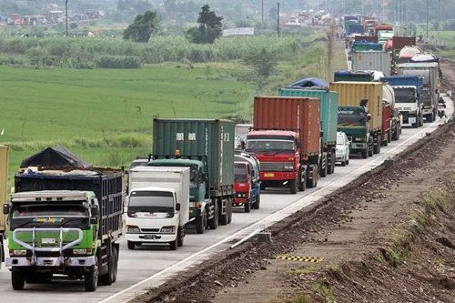 Pembatasan Truk di Jalan Arteri Berlaku mulai Besok, Catat Lokasinya