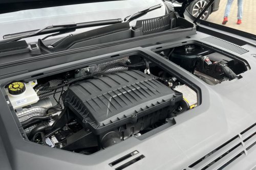 Komparasi Performa Wuling Eksion PHEV vs Chery Tiggo 8 CSH