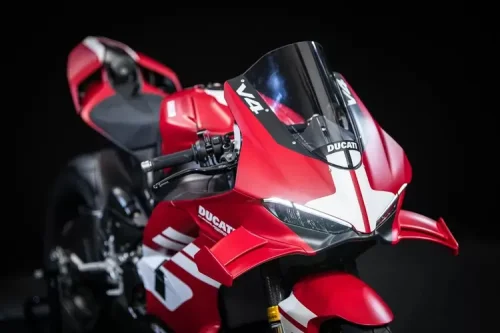 Ducati, Ducati Superleggera V4 Centenario Meluncur, Tenaga Buas