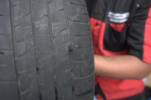 Pakai Ban Bekas Sudah Tipis, Ada Risiko Aquaplaning