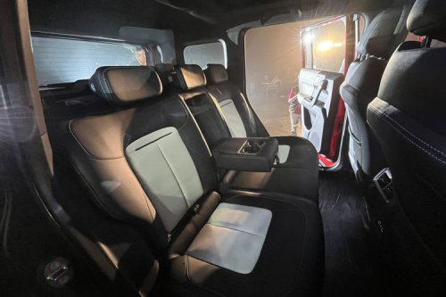 SUV Listrik Chery J6T Resmi Meluncur, Ini Perbedaannya