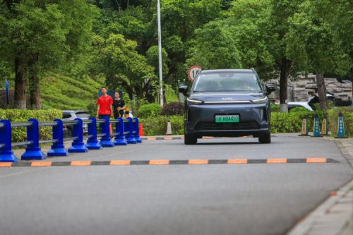 Perbandingan REEV, Hybrid, PHEV: Mana Paling Pas untuk Anda?