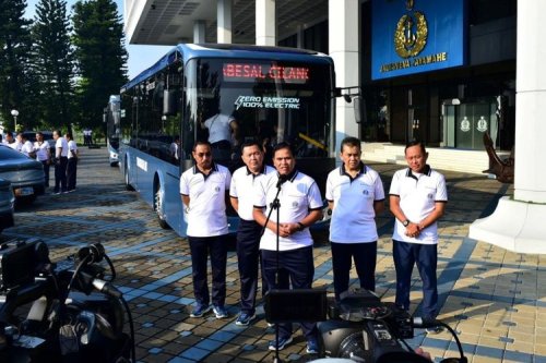 TNI AL Uji Coba Bus Listrik: Langkah Awal Menuju Mobilitas Hijau