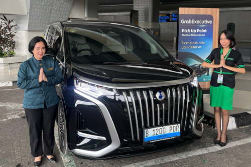 MPV Listrik Denza D9 Jadi GrabCar, Begini Cara Pesannya