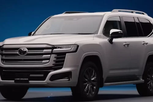 Toyota Land Cruiser 300 Hybrid Meluncur, Tenaganya 450 HP