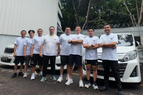 Toyota, Cerita Cinta Pria Ini dengan Toyota Vellfire