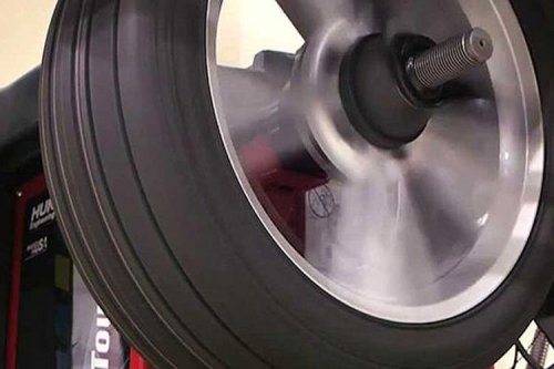 Kenali Gejala Kerusakan Suspensi Mobil Sebelum Membahayakan