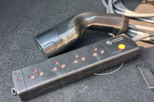 Barang-barang yang Wajib Dibawa Saat Libur Nataru Naik Mobil Listrik