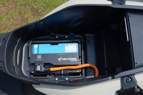 Baterai Motor Listrik Dilarang Masuk Apartemen, Ini Tanggapan Produsen