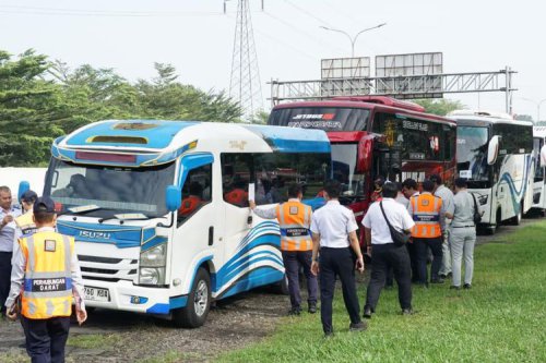 158 Bus Terjaring di Tol Jagorawi, Masalah KIR Paling Banyak Ditemukan