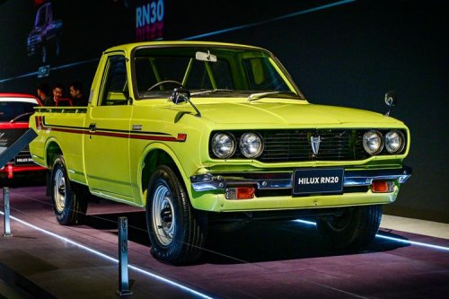 Toyota, Setengah Abad Evolusi Toyota Hilux