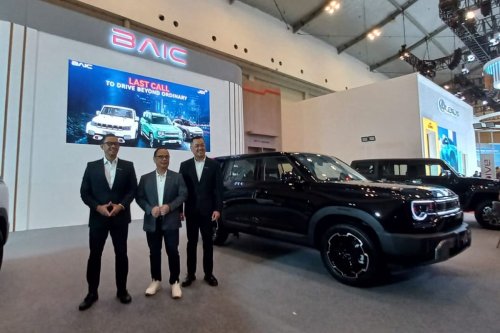 BAIC, BAIC Luncurkan BJ30 Hybrid FWD di GJAW 2025, Harganya Spesial
