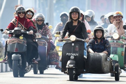 Modifikasi Vespa: Solusi Tinggi Jok untuk Wanita