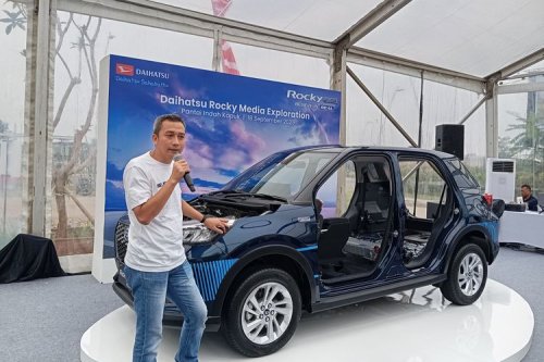 Smart, Daihatsu Rocky, Daihatsu, Mengenal Smart Pedal Daihatsu Rocky Hybrid, Tak Perlu Injak Rem!