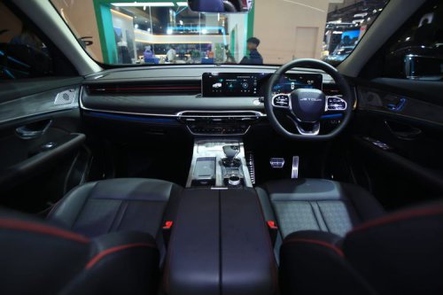 Jetour X70 Plus di IIMS 2026, SUV Untuk Adventure Bareng Keluarga