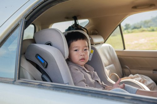 Bahaya Meninggalkan Anak Kecil Sendirian di Dalam Mobil
