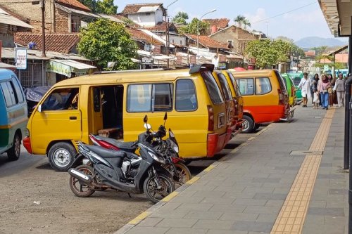Terminal Cicaheum Ditutup: Angkot Bandung Berubah Jadi Feeder BRT