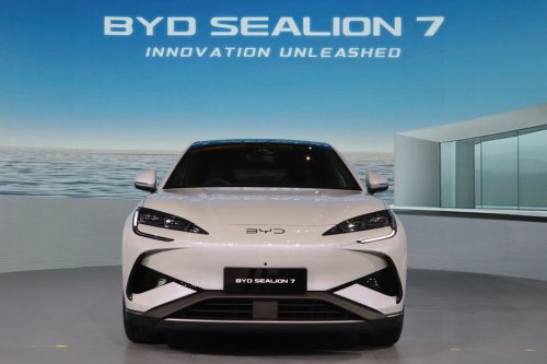 BYD, Penjualan BEV Nasional Terkoreksi Juli 2025, BYD Sealion 7 Jawara Baru