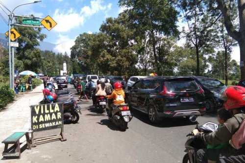Kerap Macet Horor, Kenapa Orang Tidak Kapok Wisata ke Puncak?