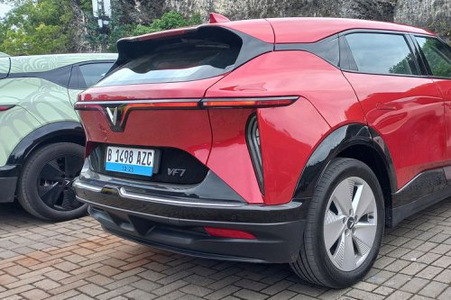 Impresi Awal Coba VinFast VF 7, Kabin Lapang