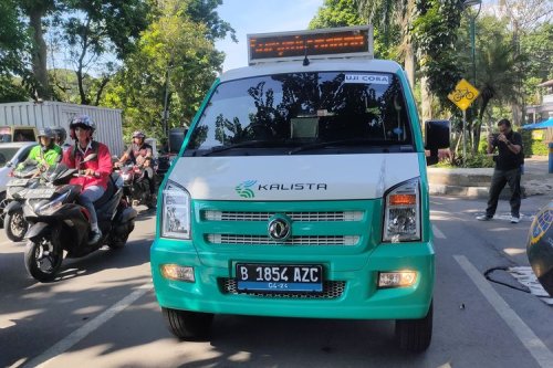 KDM Wacanakan Sopir Angkot Tua Bisa Miliki Mobil Listrik Tanpa DP