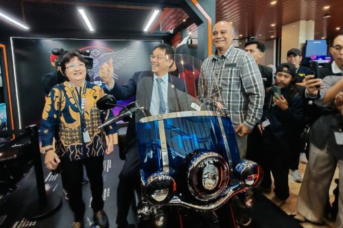 Kala Menkeu Purbaya Tunggangi Harley Davidson di GIIAS 2026