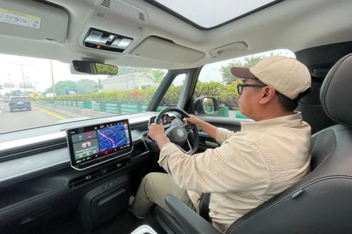 Mengemudikan VW ID. Buzz: Pengalaman Unik Mobil Listrik Minibus