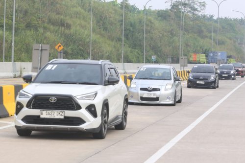Rayakan 19 Tahun, TYCI Gelar Touring dan Adu Irit Yaris Cross Hybrid