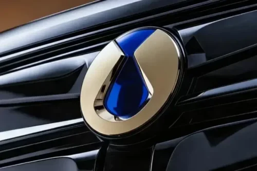 Lebih Elegan, BYD Denza D9 Rilis Warna Dark Gold
