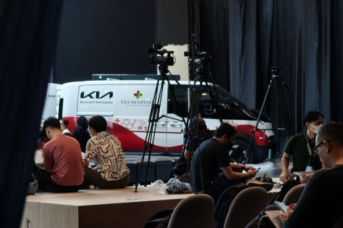 Kia PV5 Tampil di GIIAS 2026, Pakai Livery Ambulans