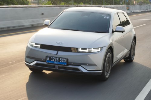 Mengapa Harga Mobil Listrik Bekas Turun Tajam?