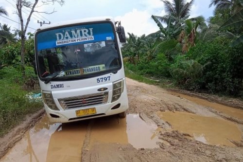 Saat BBM Jadi Isu, Angkutan Umum Justru Terabaikan