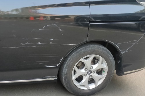 Baret Mobil Bikin Karat? Kenali Lapisan Cat & Solusinya!