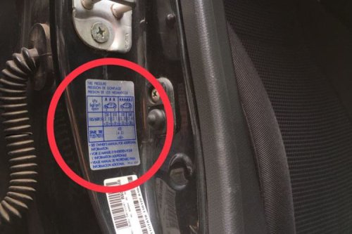 Cara Mencegah Pecah Ban Saat Road Trip: Tambah Tekanan Udara