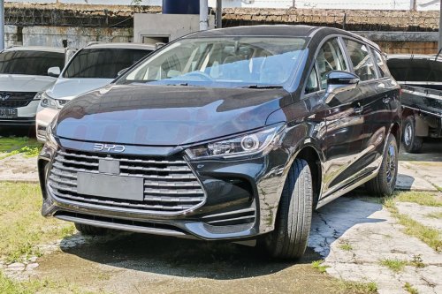 BYD, Geely, Beda Jenis, Ini Selisih Harga BYD M6 DM dan Geely Starray EM-i