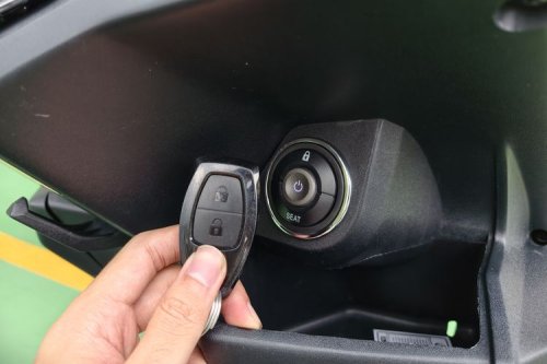 Polytron, Polytron Fox 350, Bagasi Luas tapi Laci Depan Tanggung