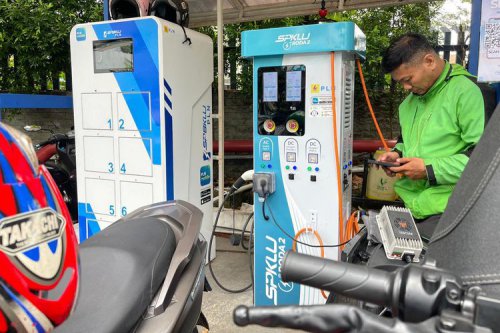 Kata Driver Ojol Usai Jajal Fast Charging Motor Listrik PLN