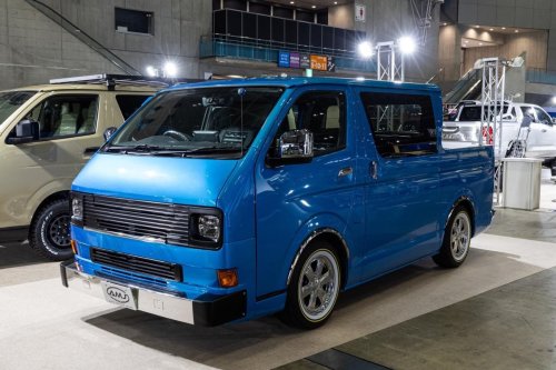 Toyota, Toyota Hiace, Modifikasi Toyota HiAce Diubah Jadi Pikap Double Cabin