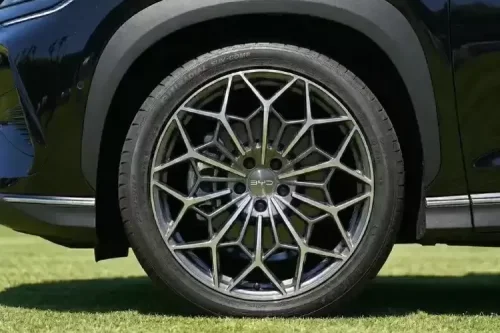 BYD Gandeng Inter Milan, Luncurkan Sealion 7 Edisi Khusus Nerazzurri