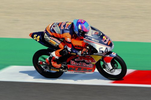 Veda Ega Incar Podium di JuniorGP Catalunya 2025