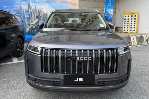 Jaecoo, Jaecoo J5 Bensin vs Listrik, Apa Saja Perbedaannya?