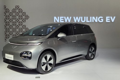 Wuling, Update Harga Wuling Cloud EV: Nyaman dengan Sofa Mode