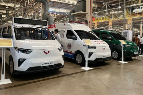 Wuling, Adu Kendaraan Niaga Listrik: DFSK Gelora E Vs Wuling Mitra EV