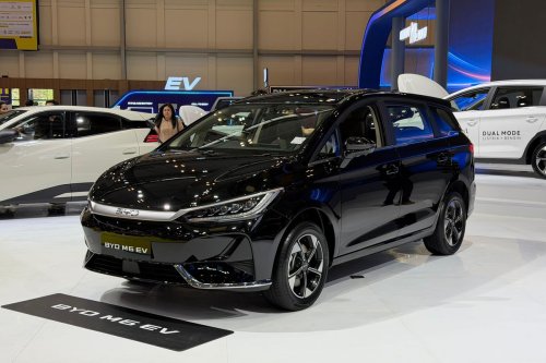 BYD, Dirakit di Subang, TKDN BYD M6 Diklaim Tembus 40 Persen