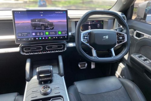 Jetour, Interior Jetour T2: Layar Besar, Jok Elektrik, dan Panoramic Sunroof