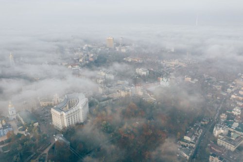 EV Kian Ramai di Beijing, Namun Langit Biru Masih Jadi Tantangan